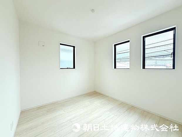 住まう方の生活スタイルに合わせて自由に使える居室。家具やインテリアで自分らしい空間づくりを楽しめます。