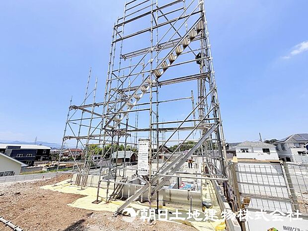 これから基礎工事等の建築工事に入ります。気になる構造部分等のご見学もできる状況でございます。