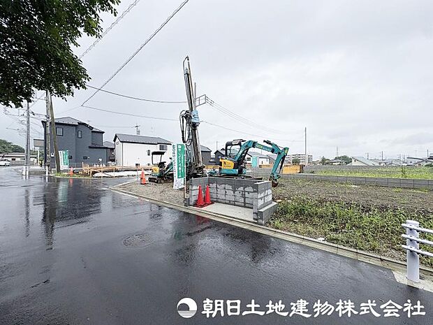 車種によりますが2台分の駐車スペースを確保、駐車が苦手の方でも安心して楽々とお止め頂けます。