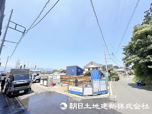 現在建築中に付き、作業工程や完成後に見えなくなる構造部分等がご確認いただけ安心です。