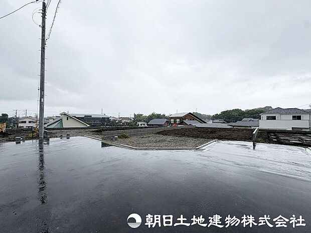 これから基礎工事等の建築工事に入ります。気になる構造部分等のご見学もできる状況でございます。