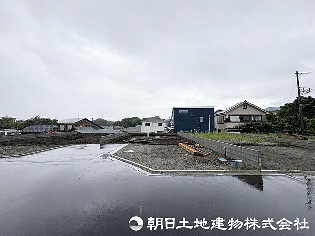これから基礎工事等の建築工事に入ります。気になる構造部分等のご見学もできる状況でございます。