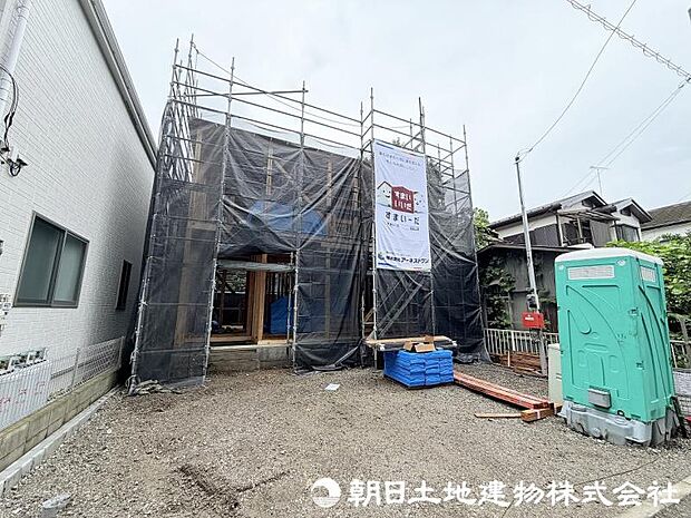 <カースペース>ゆとりのカースペースには車並列3台駐車可能です。