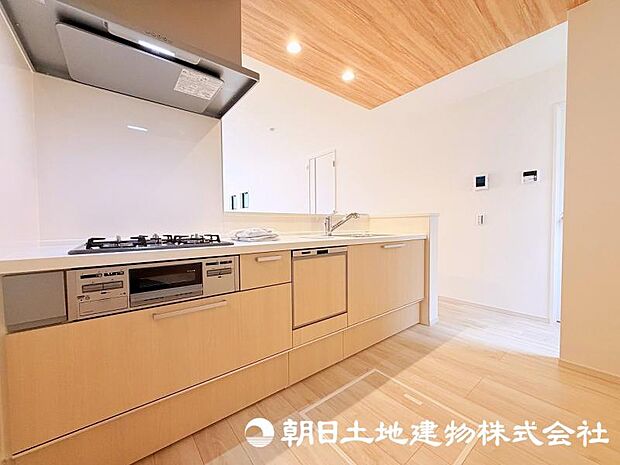 毎日の料理が楽しくなる、使い勝手に配慮したキッチン。家族との会話を楽しみながら、心地よい時間をお過ごしいただけます。 
