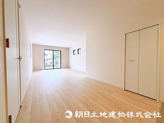 <現地>お子様が楽しく遊べる「長久保第3公園」徒歩1分です。