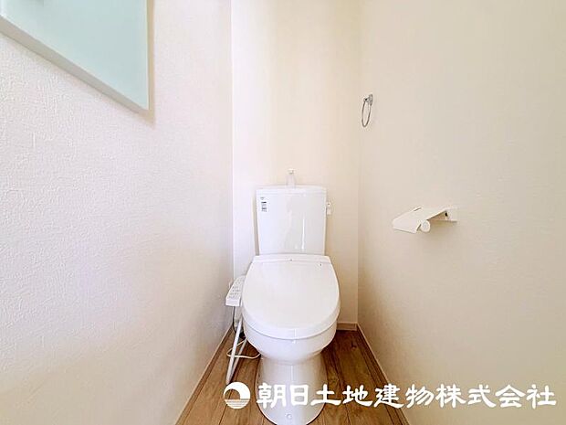 住まいの中で毎日利用するトイレは、快適性にもこだわりたいポイント。清潔で心地よい空間が魅力です。