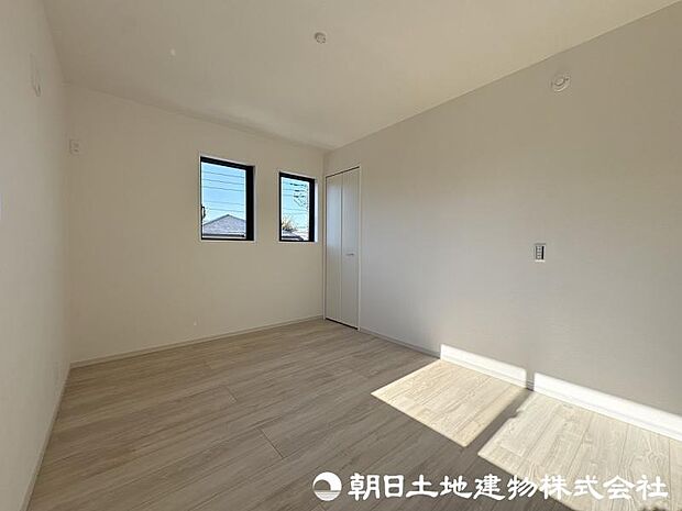 <洋室>2階に4部屋の洋室がありますので、将来のお子様のお部屋も用意できます。
