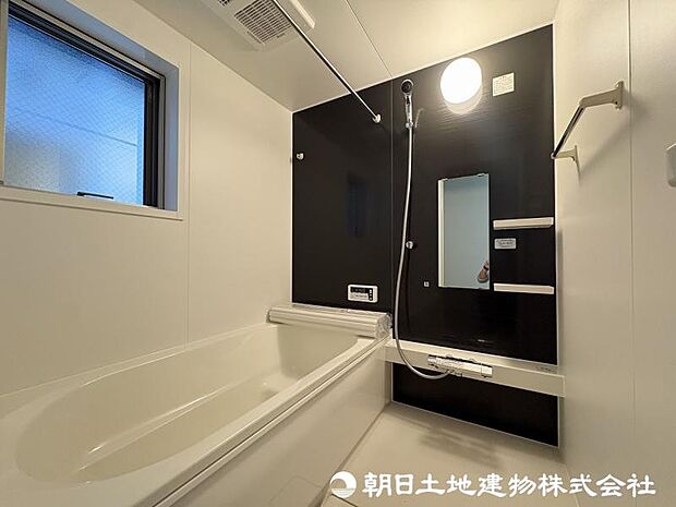 年月を重ねるほど愛着が深まる住まいを目指して建築中です。快適な暮らしと住まいの価値を兼ね備えた一邸です。