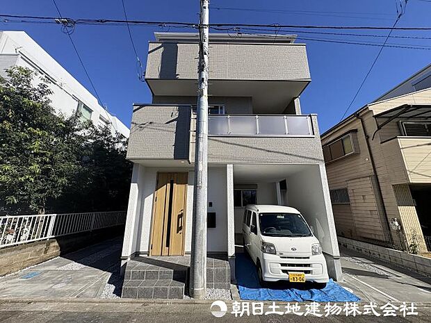 <カースペース>ビルトイン車庫車1台分あります。