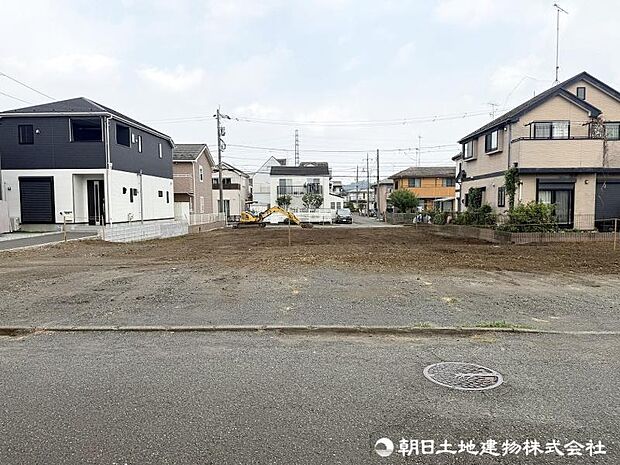 <現地>カースペースには車並列2台駐車可能です。