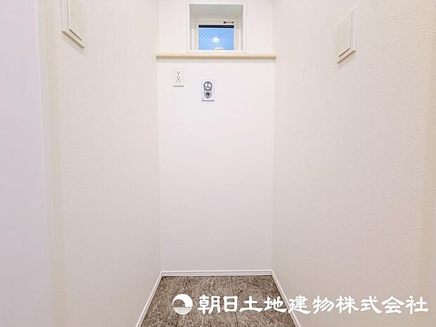 毎日の家事に欠かせないランドリースペース。洗濯などの日常動線に配慮された、使い勝手の良い空間です。