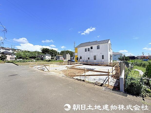 <現地>同仕様の完成物件を現地と一緒にご見学いただけます。