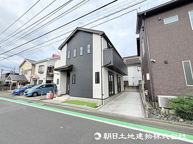 ＜カースペース＞車縦列2台駐車可能です。