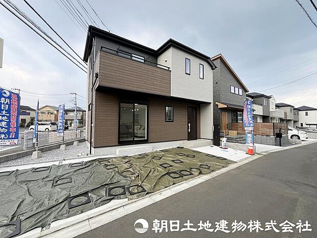 <カースペース>車2台駐車可能です。
