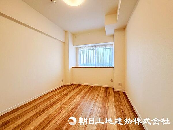 住まう方の生活スタイルに合わせて自由に使える居室。家具やインテリアで自分らしい空間づくりを楽しめます。