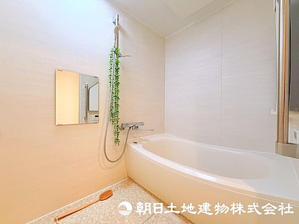 一日の疲れを癒やす大切なバスタイムを過ごせる浴室。快適で心地よい時間を楽しめるリラックス空間です。