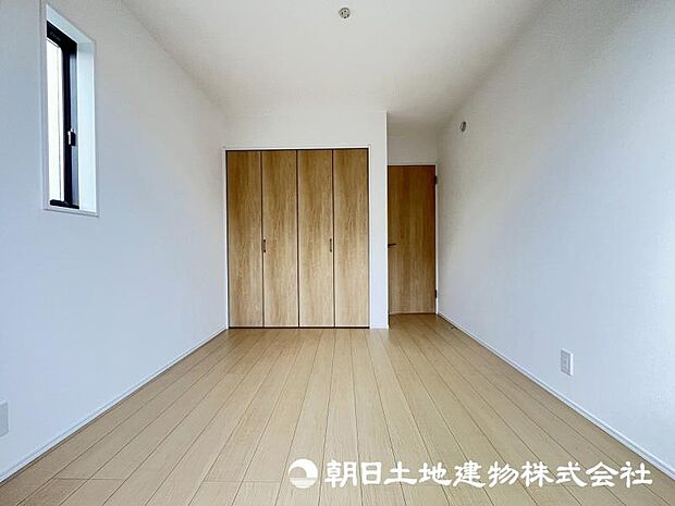 <洋室>2階に4部屋の洋室がありますのでお子様のお部屋も用意できます。