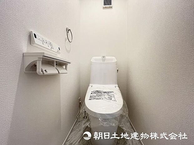<トイレ>1階2階ウォッシュレット付きトイレです。