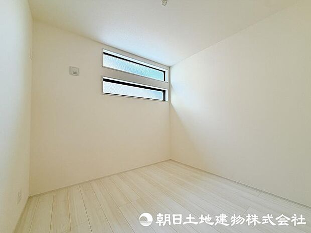 <納戸>荷物部屋として便利な納戸もあります。