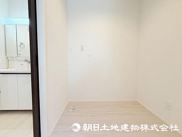 毎日の家事に欠かせないランドリースペース。洗濯などの日常動線に配慮された、使い勝手の良い空間です。