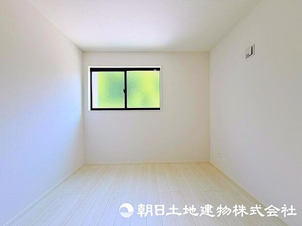 明るく快適な居室は、毎日の生活をより豊かにしてくれる場所。心地よい時間を過ごせる空間です。