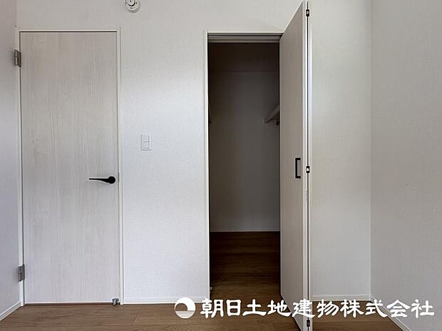収納力のある住まいは、室内をすっきり保ちやすく、快適でゆとりある暮らしにつながります。