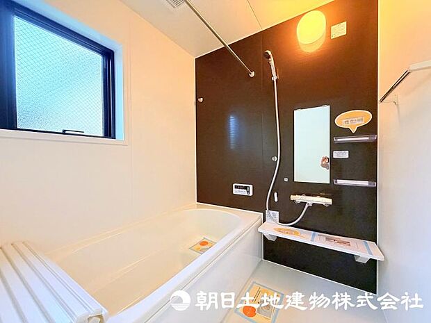一日の疲れを癒やす大切なバスタイムを過ごせる浴室。快適で心地よい時間を楽しめるリラックス空間です。 