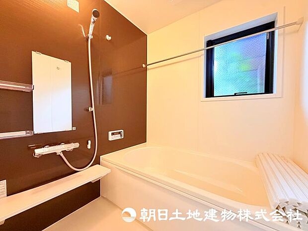 一日の疲れを癒やす大切なバスタイムを過ごせる浴室。快適で心地よい時間を楽しめるリラックス空間です。 