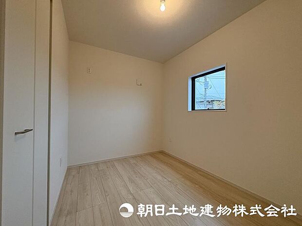 明るく快適な居室は、毎日の生活をより豊かにしてくれる場所。心地よい時間を過ごせる空間です。 