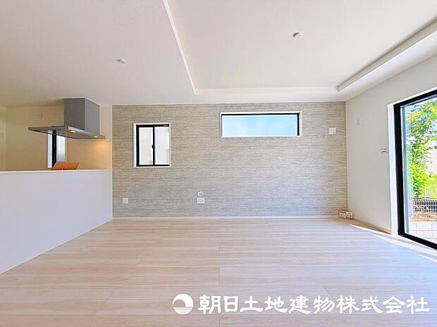 リビングは家族のコミュニケーションが生まれる憩いの空間。食事や団らん、リラックスタイムなど、さまざまなシーンで活躍します。