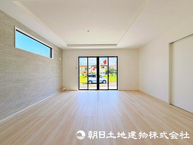 リビングは家族のコミュニケーションが生まれる憩いの空間。食事や団らん、リラックスタイムなど、さまざまなシーンで活躍します。