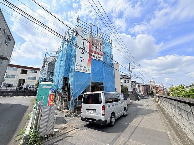 <現地>一次エネルギー等級6、断熱性能等級5を取得。