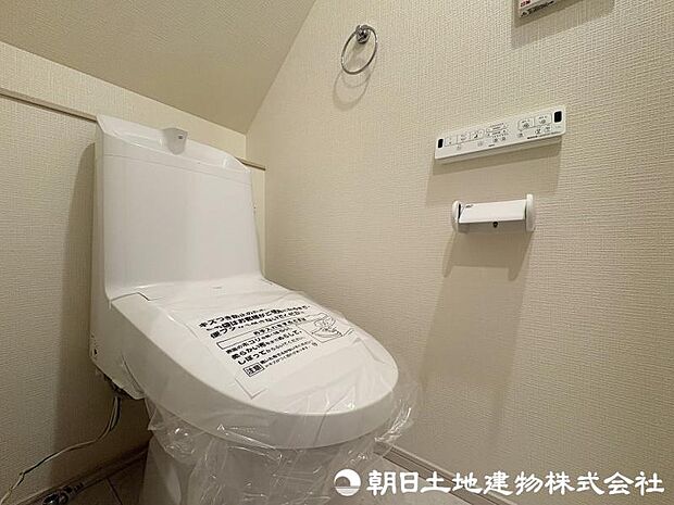 <トイレ>1階2階ウォッシュレット付きトイレです。