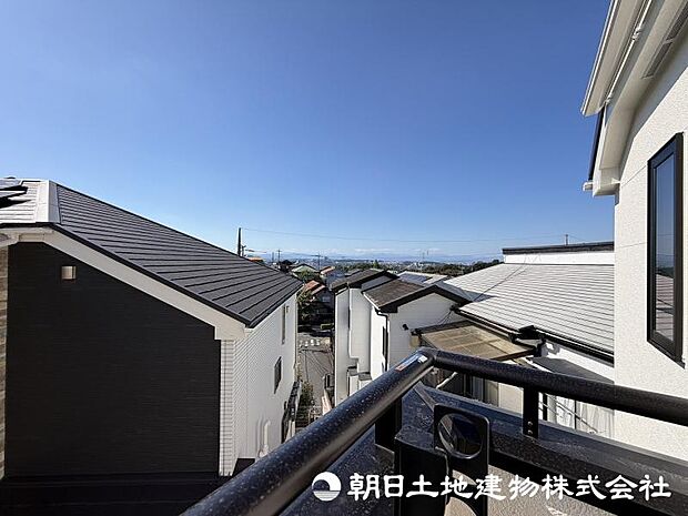 ＜眺望＞高い建物が近くに無く開放感があります。