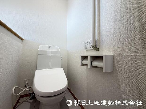 ＜トイレ＞1階2階ウォッシュレット付きトイレで快適です。