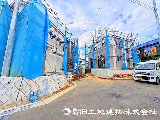 ＜現地＞多摩市の緑豊かな住環境も魅力です。