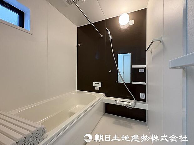 ＜浴室＞1坪タイプの広いユニットバスで快適なバスタイムをお過ごしいただけます。