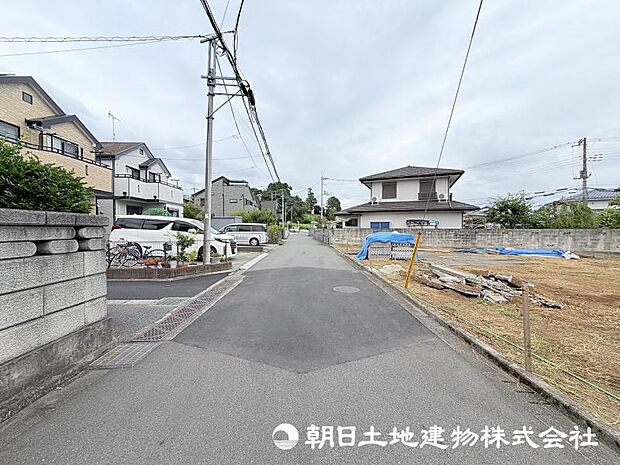 <現地>同仕様の完成物件を現地と一緒にご見学いただけます。