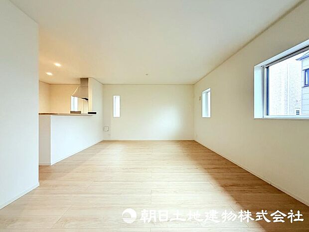 住まう方のライフスタイルに合わせて自由に使えるリビング空間。家族団らんの時間はもちろん、趣味やくつろぎのひとときにもぴったりです。