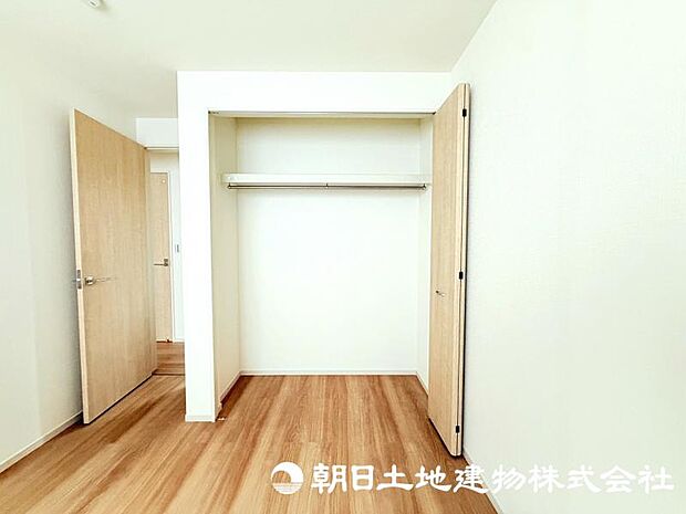 収納力のある住まいは、室内をすっきり保ちやすく、快適でゆとりある暮らしにつながります。