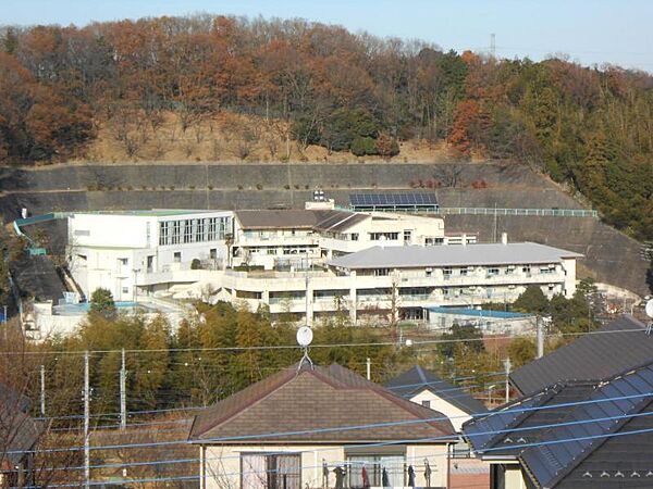 小山田小学校まで約540ｍ