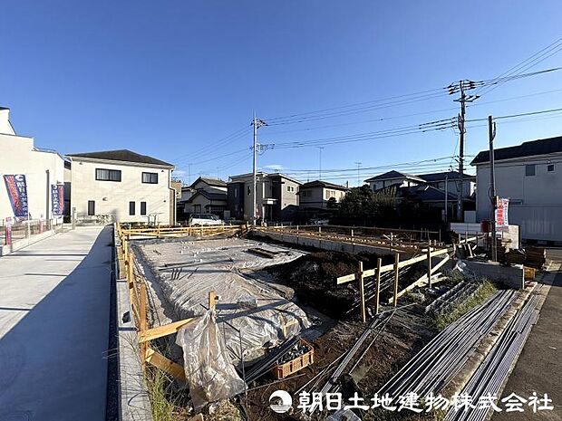 ＜現地＞ファミリークローゼットや納戸等の収納も豊富です。
