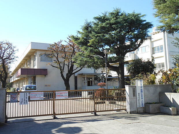 田名小学校まで約1570ｍ