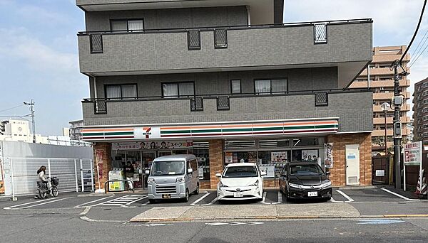 【周辺環境】コンビニ　セブンイレブン江東枝川店まで602m　徒歩8分