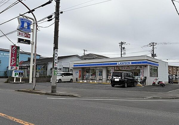 【周辺環境】コンビニ　ローソン柏大津ヶ丘三丁目店まで413m　徒歩6分