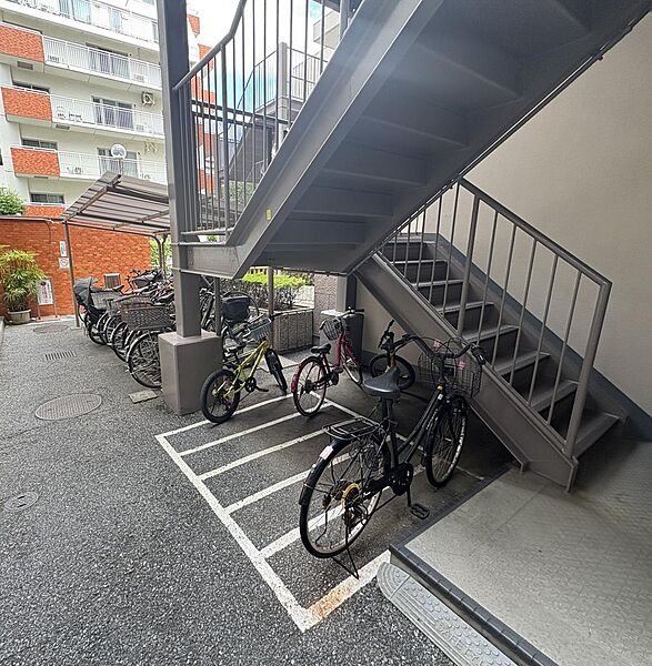 【駐輪場】空有　月額　200円。空き状況は随時ご確認ください。