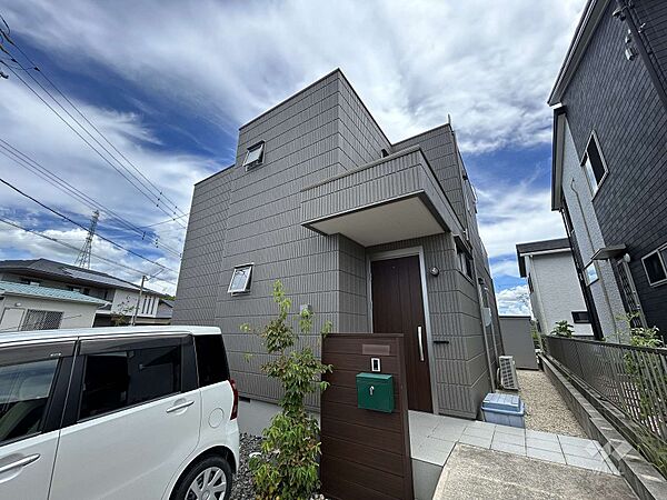 外観：323000472937