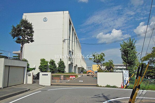 白鳳小学校[公立]の外観