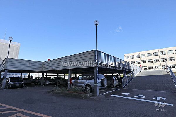 敷地内駐車場（平面自走式）