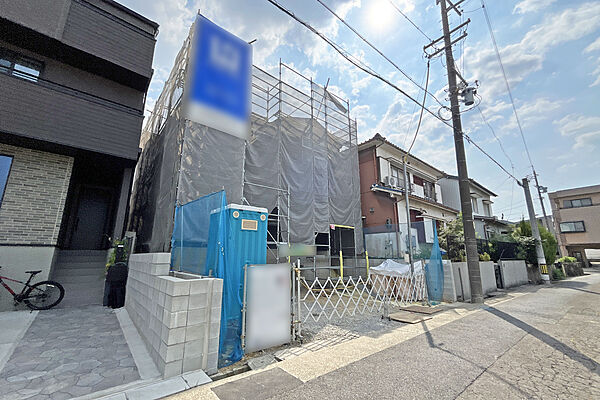 物件の外観（北東側から）［2026年8月2日撮影］